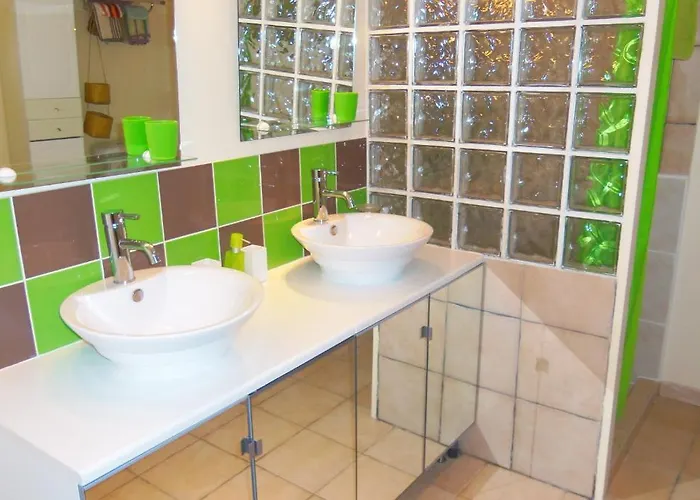 Гостевой дом La Petite Madeleine Кастийон-ла-Батай